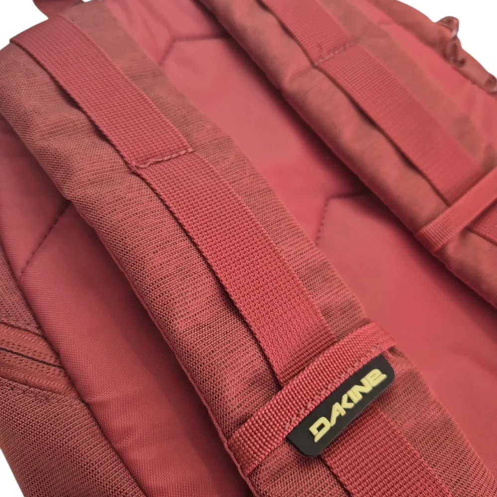 Dakine color rust